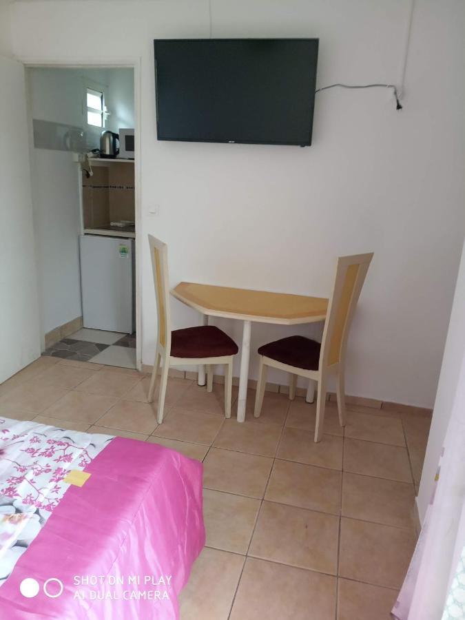 Charmant Studio Dans Le Sud, Ideal Pour Un Couple Trois Mares Bagian luar foto